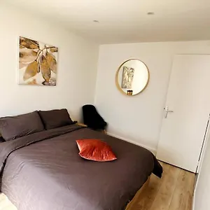 https://appartement-3-chambres-parking-7.hotels-rhonealpes.com